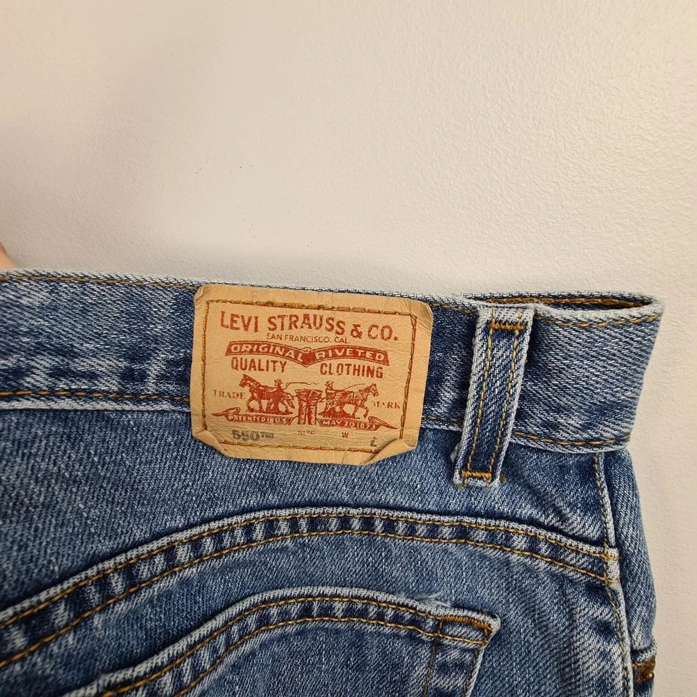 Levis 550 Classic Relaxed High Rise Cut Off Denim Shorts Blue Womens‎ Size 12 L